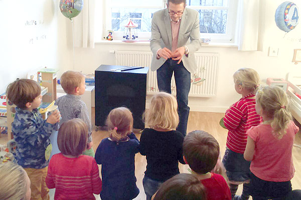 Zauberer Kinder Kindergeburtstag